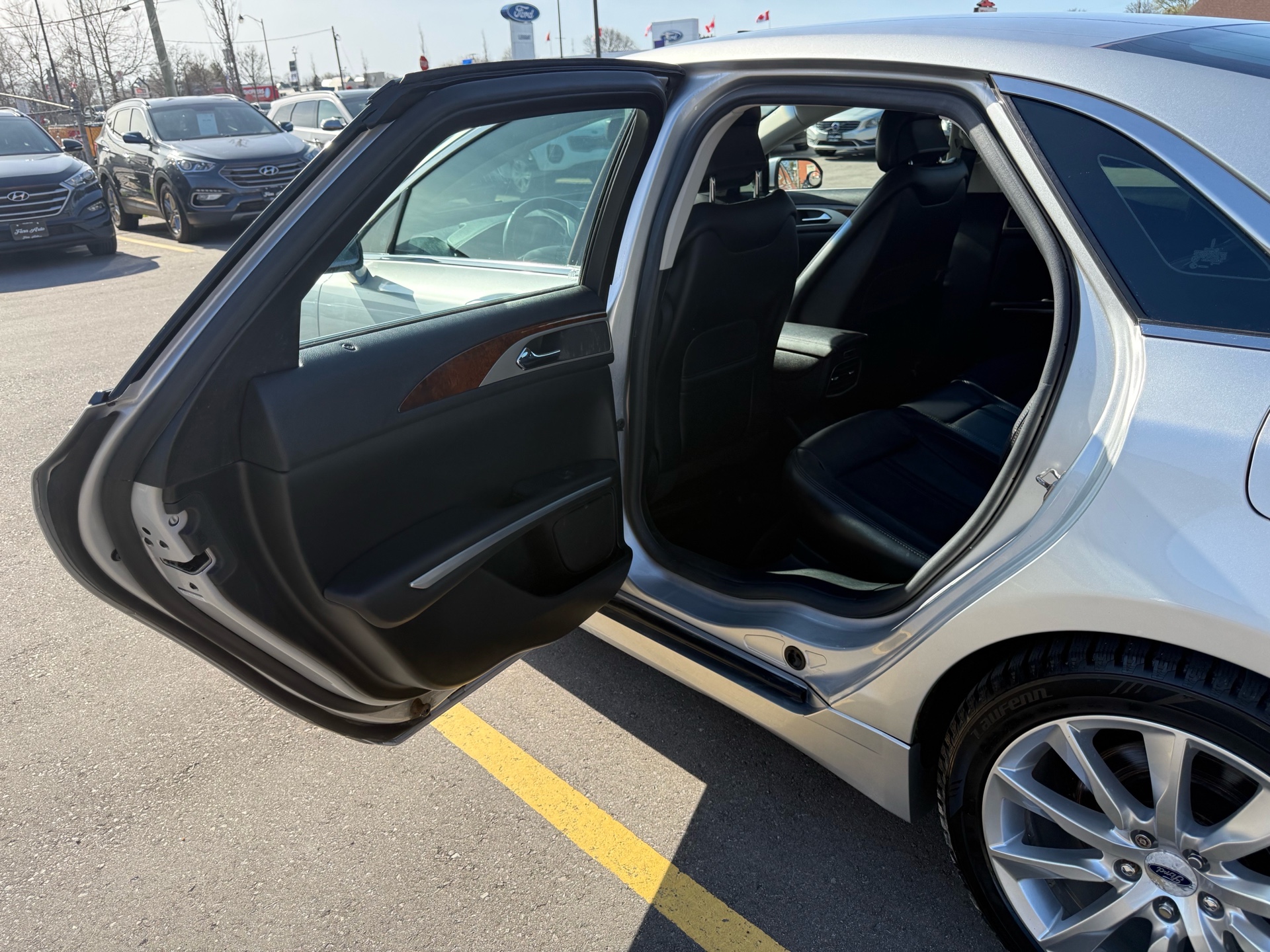 /carage/2016-Lincoln-MKZ-9540887643624603.jpg