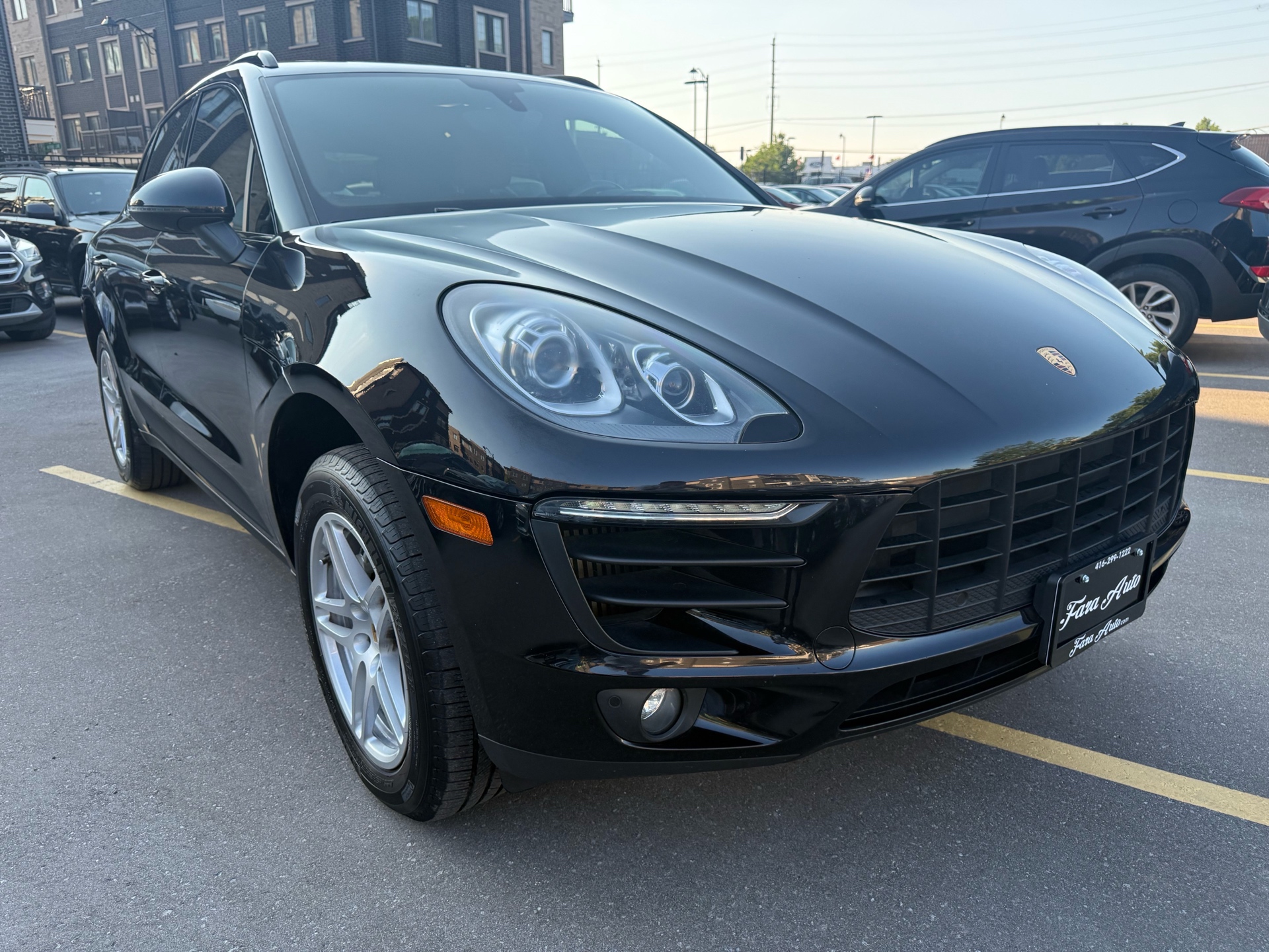 /carage/2016-Porsche-Macan-15946006293327208.jpg