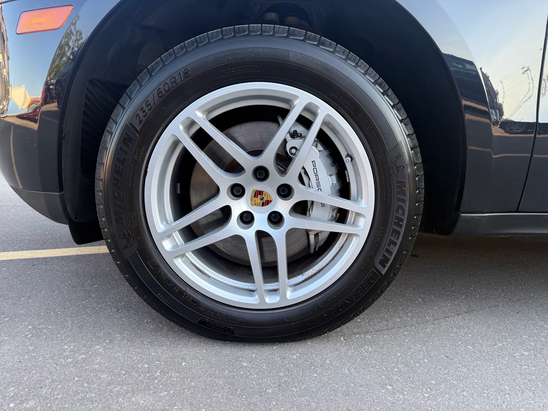 /carage/2016-Porsche-Macan-18167950359882368.jpg