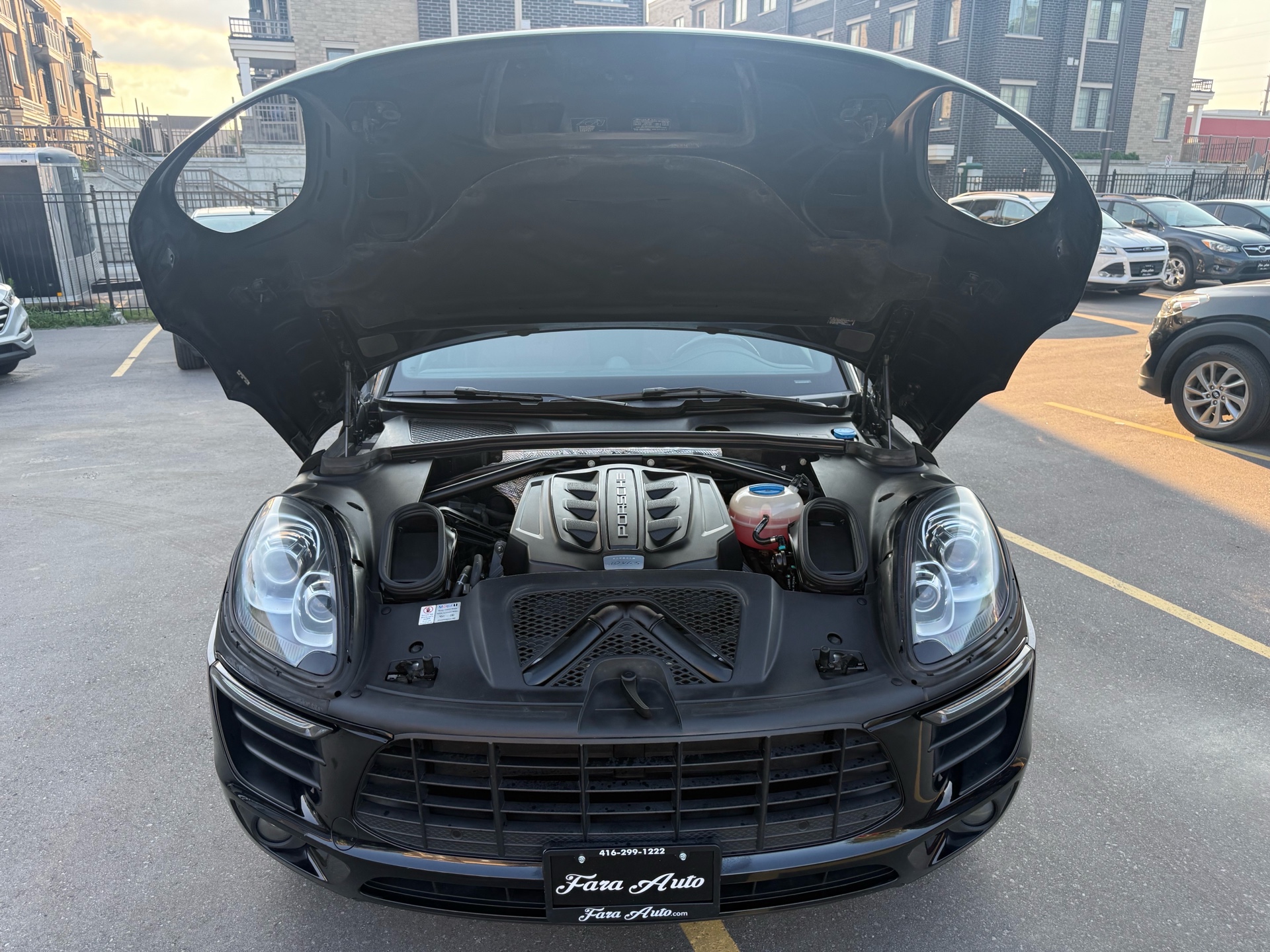 /carage/2016-Porsche-Macan-7913834774482333.jpg