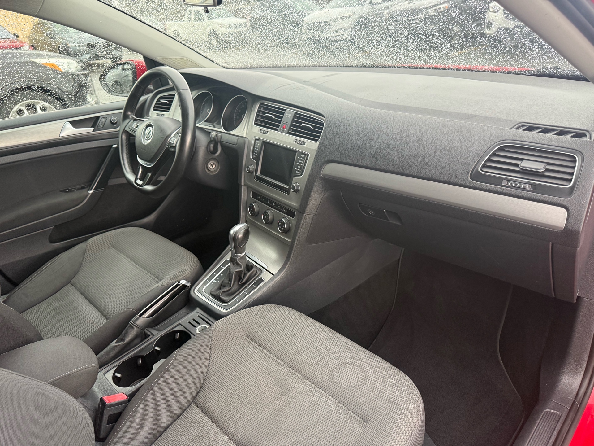 /carage/2016-Volkswagen-Golf-20493958506269339.jpg