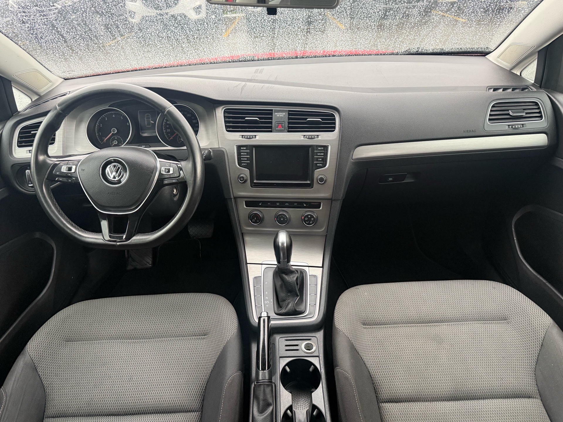 /carage/2016-Volkswagen-Golf-24948887923579388.jpg