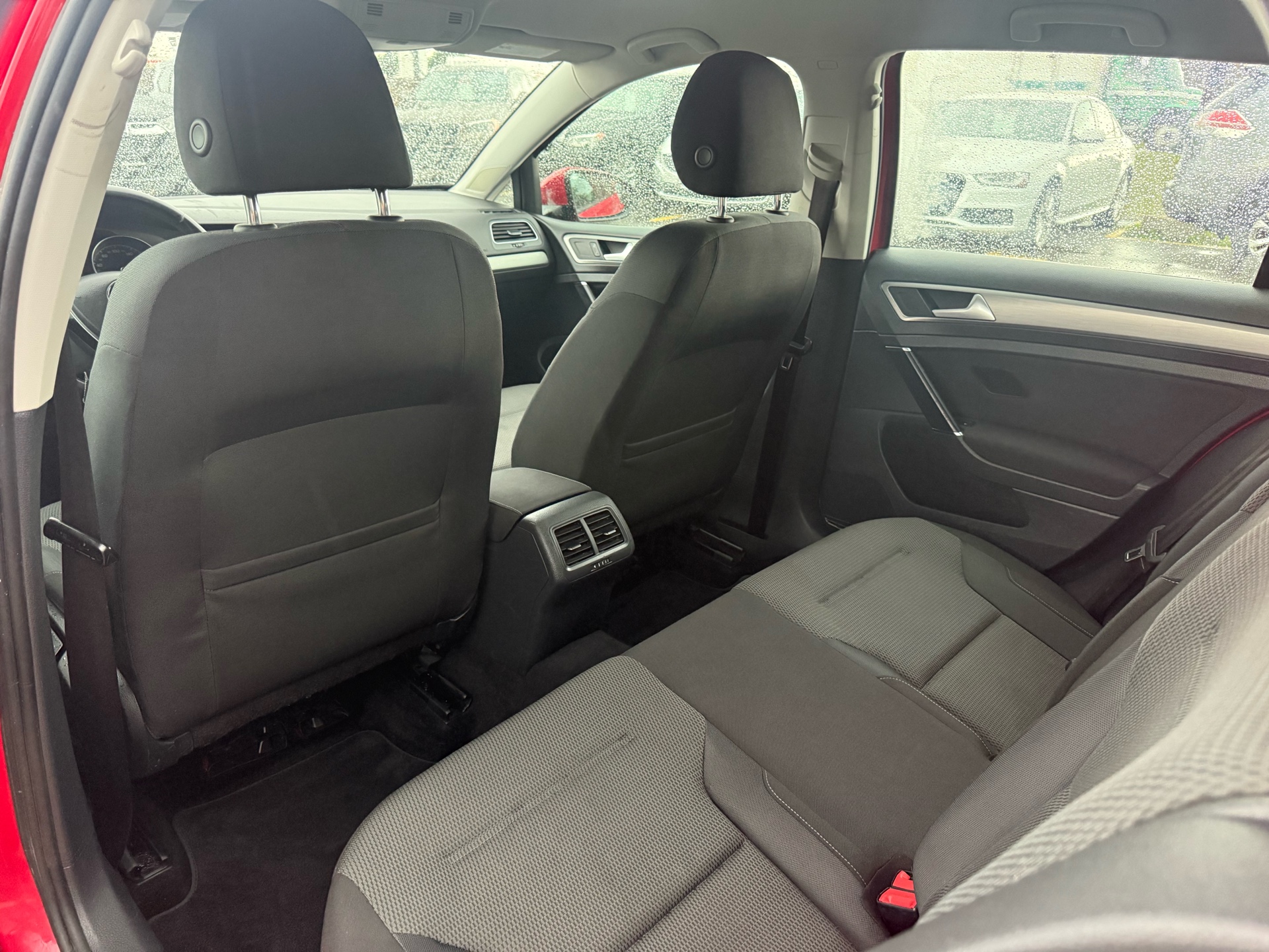 /carage/2016-Volkswagen-Golf-26012539033052184.jpg