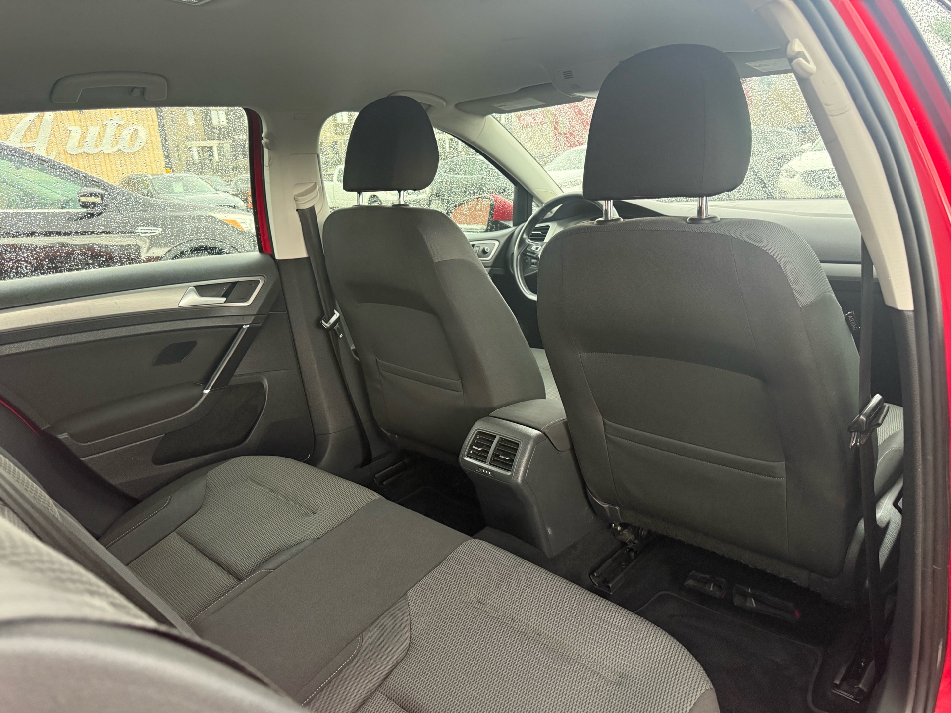 /carage/2016-Volkswagen-Golf-9685668003183892.jpg