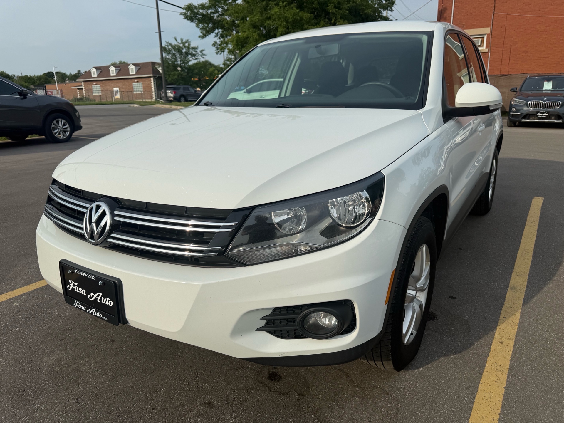/carage/2016-Volkswagen-Tiguan-22215671179696228.jpg