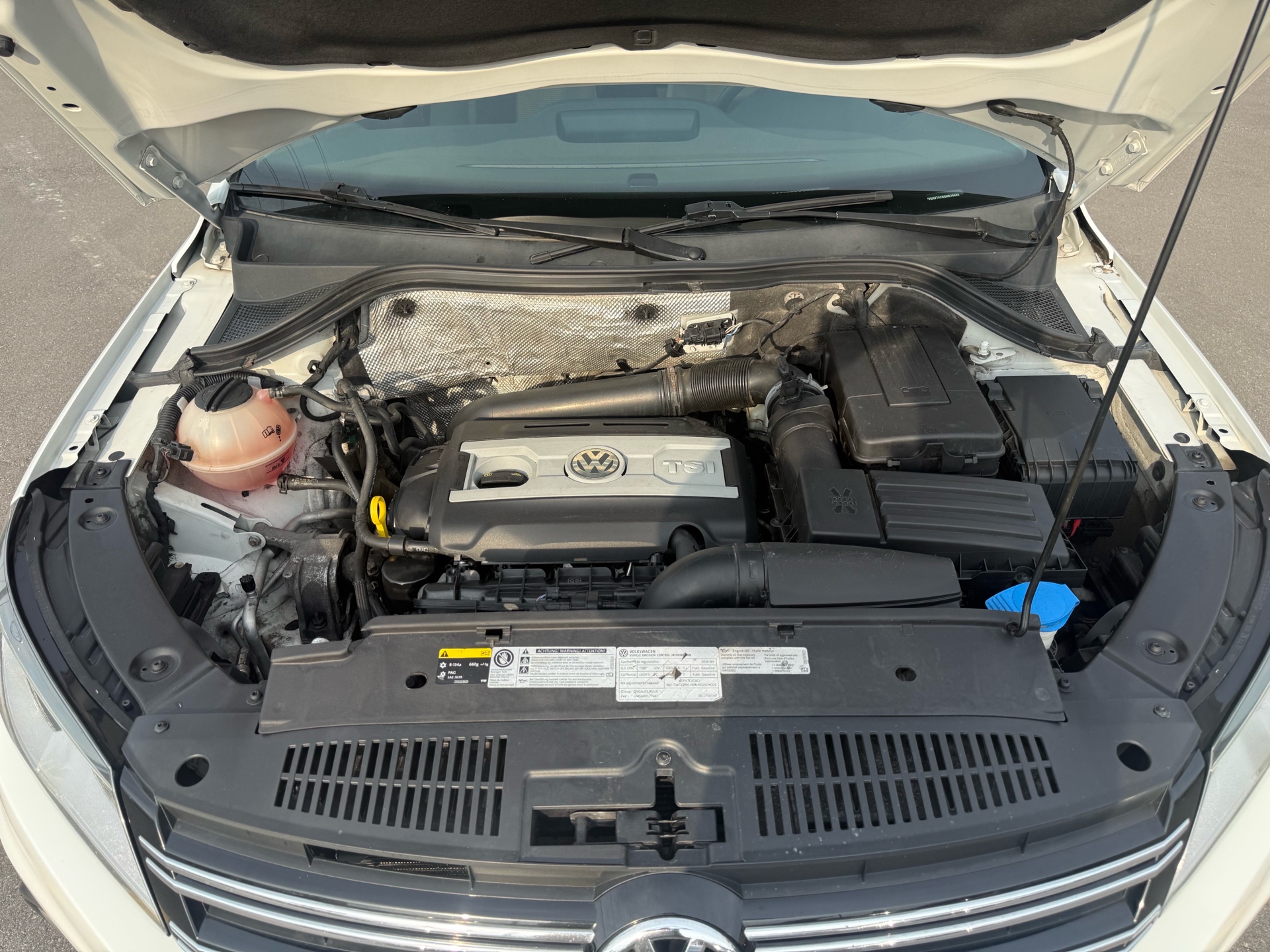 /carage/2016-Volkswagen-Tiguan-6979807533726816.jpg
