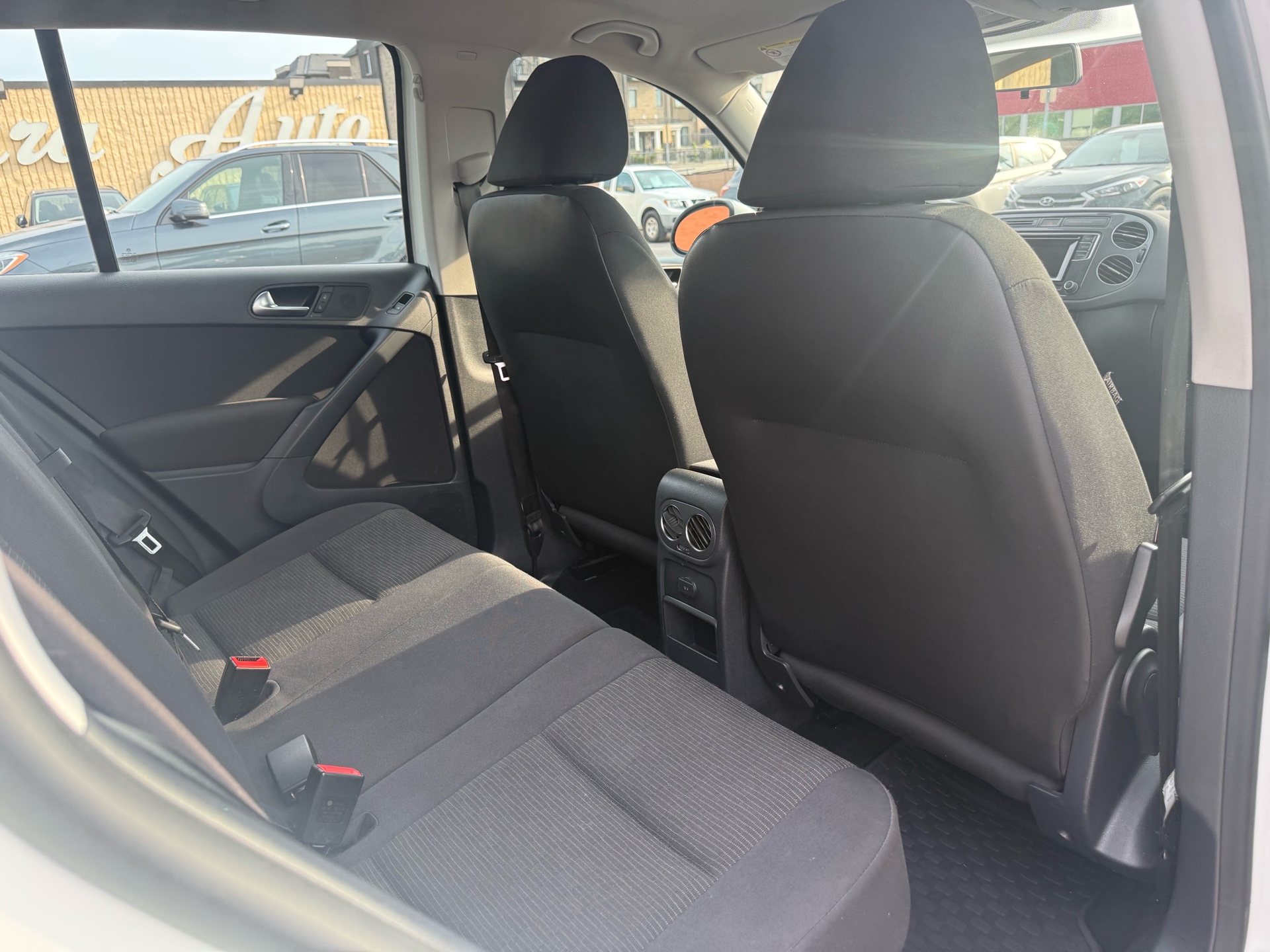 /carage/2016-Volkswagen-Tiguan-7153068989185289.jpg
