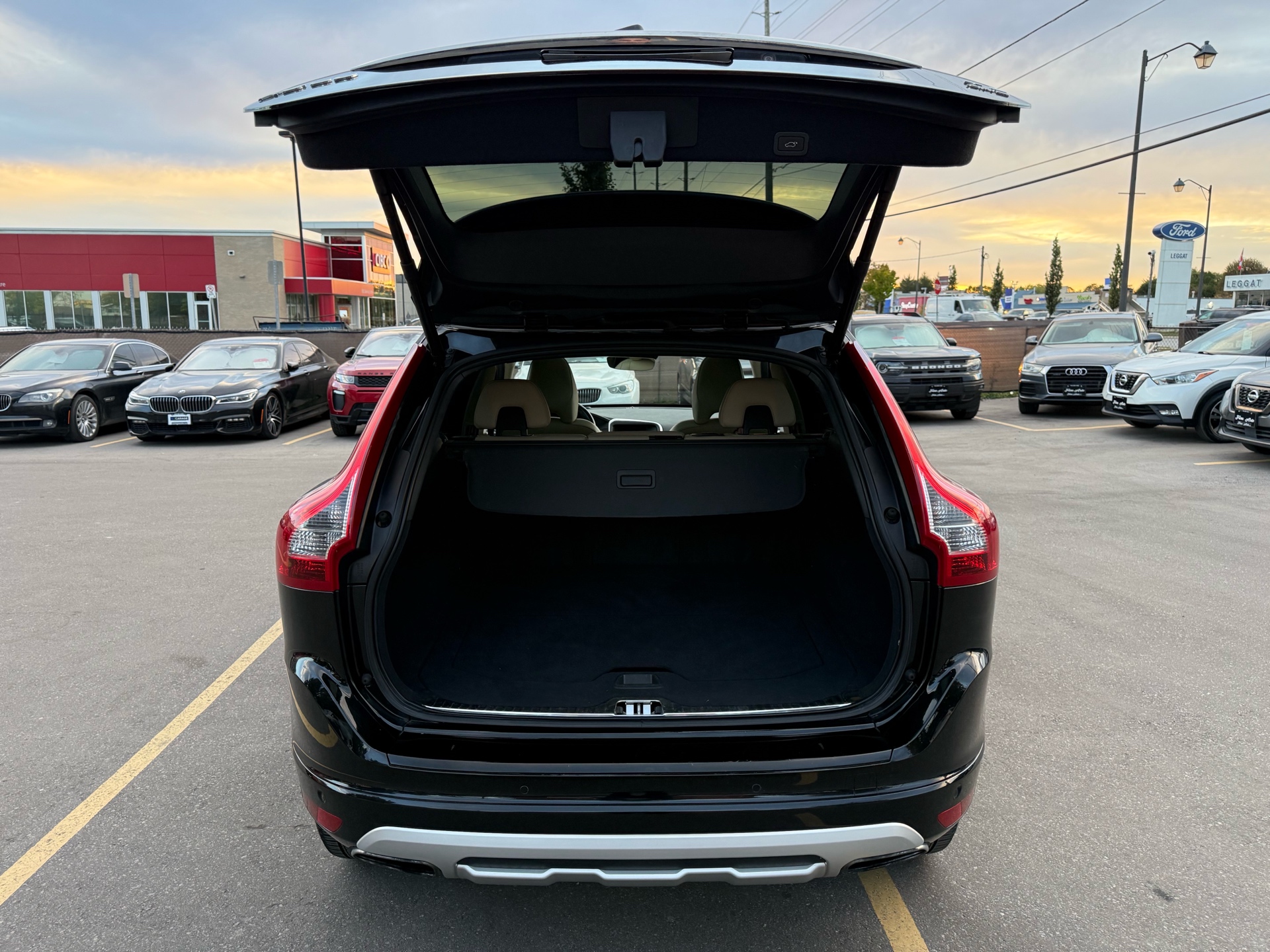 /carage/2016-Volvo-XC60-9581824940244958.jpg