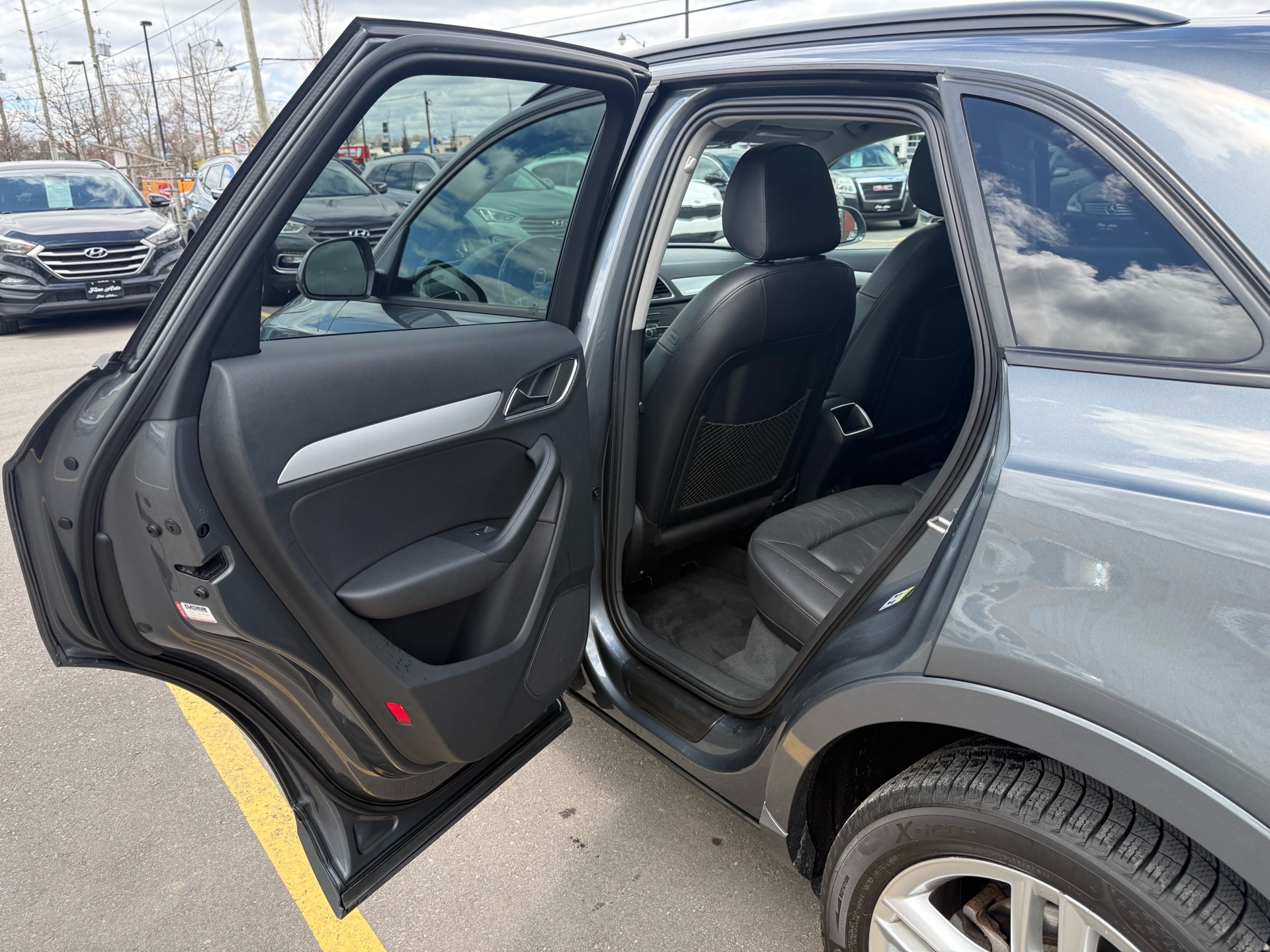 /carage/2017-Audi-Q3-18075559677095066.jpg