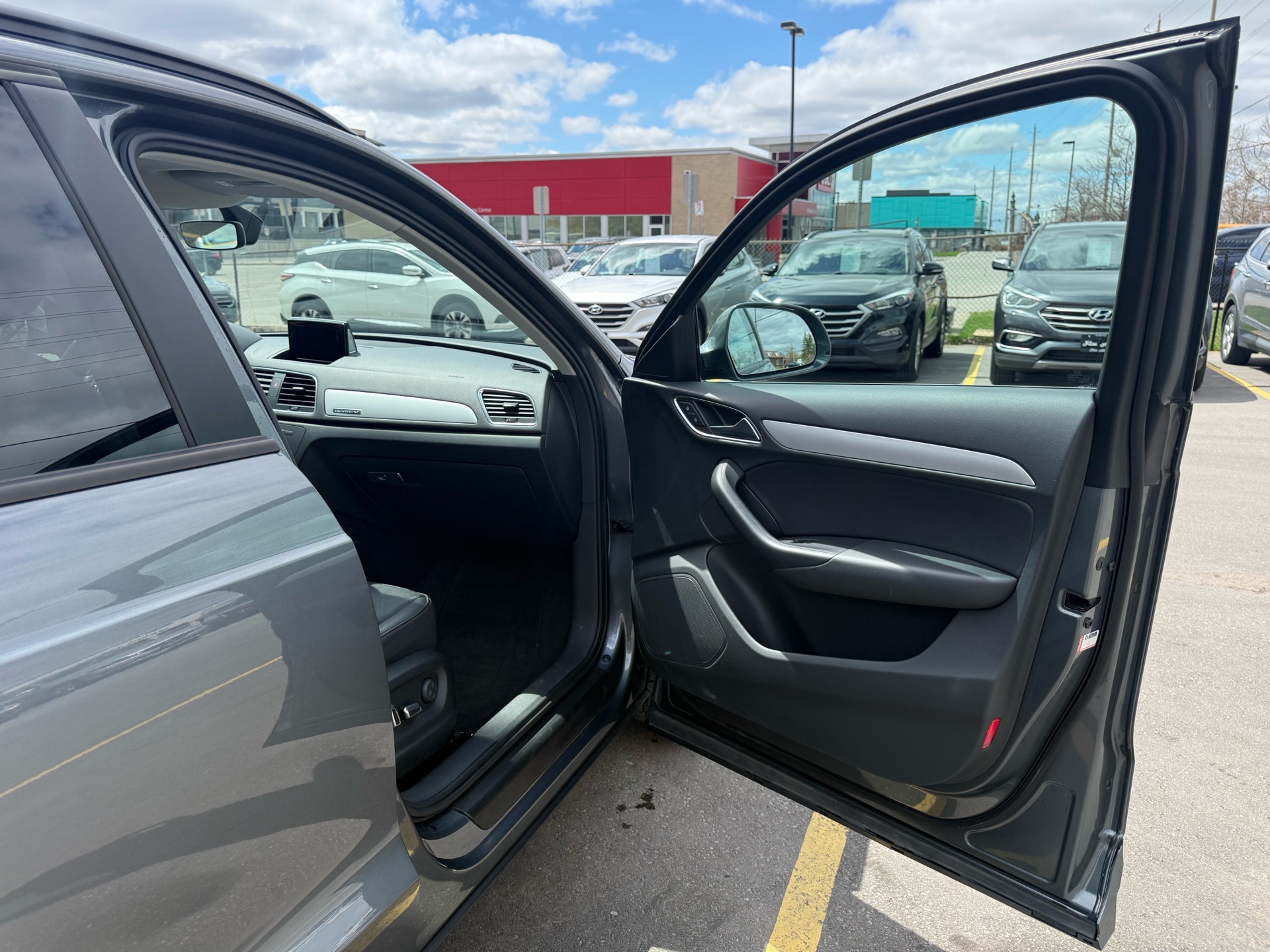 /carage/2017-Audi-Q3-5265032342187812.jpg