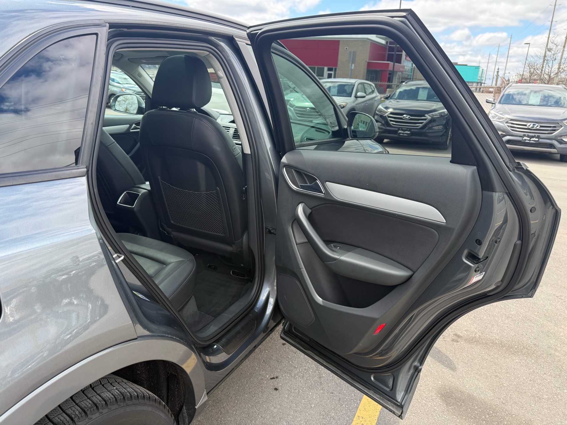 /carage/2017-Audi-Q3-7702388080085303.jpg