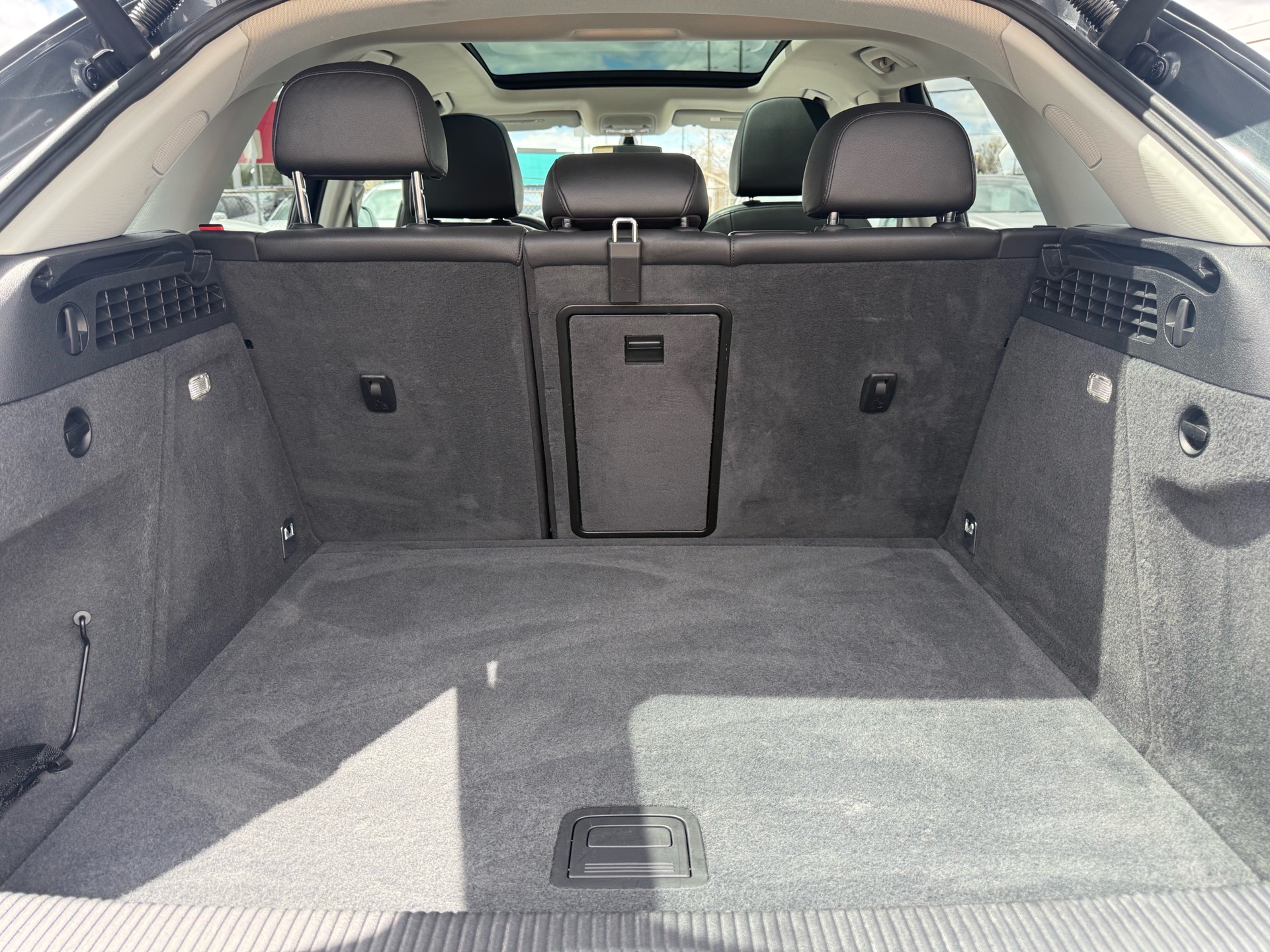 /carage/2017-Audi-Q3-9341272165483594.jpg