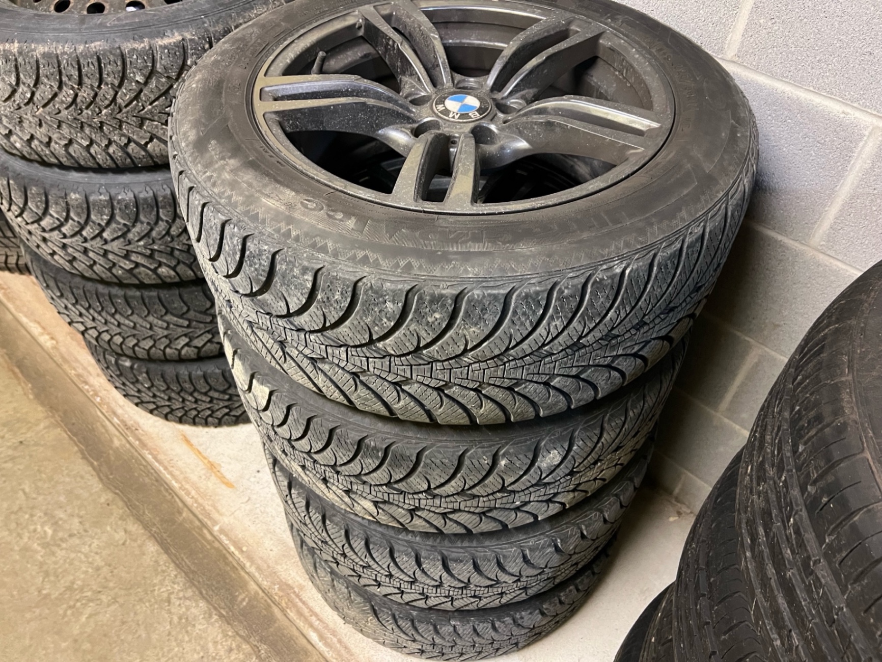 /carage/2017-BMW-X1-060047709045999875.jpg