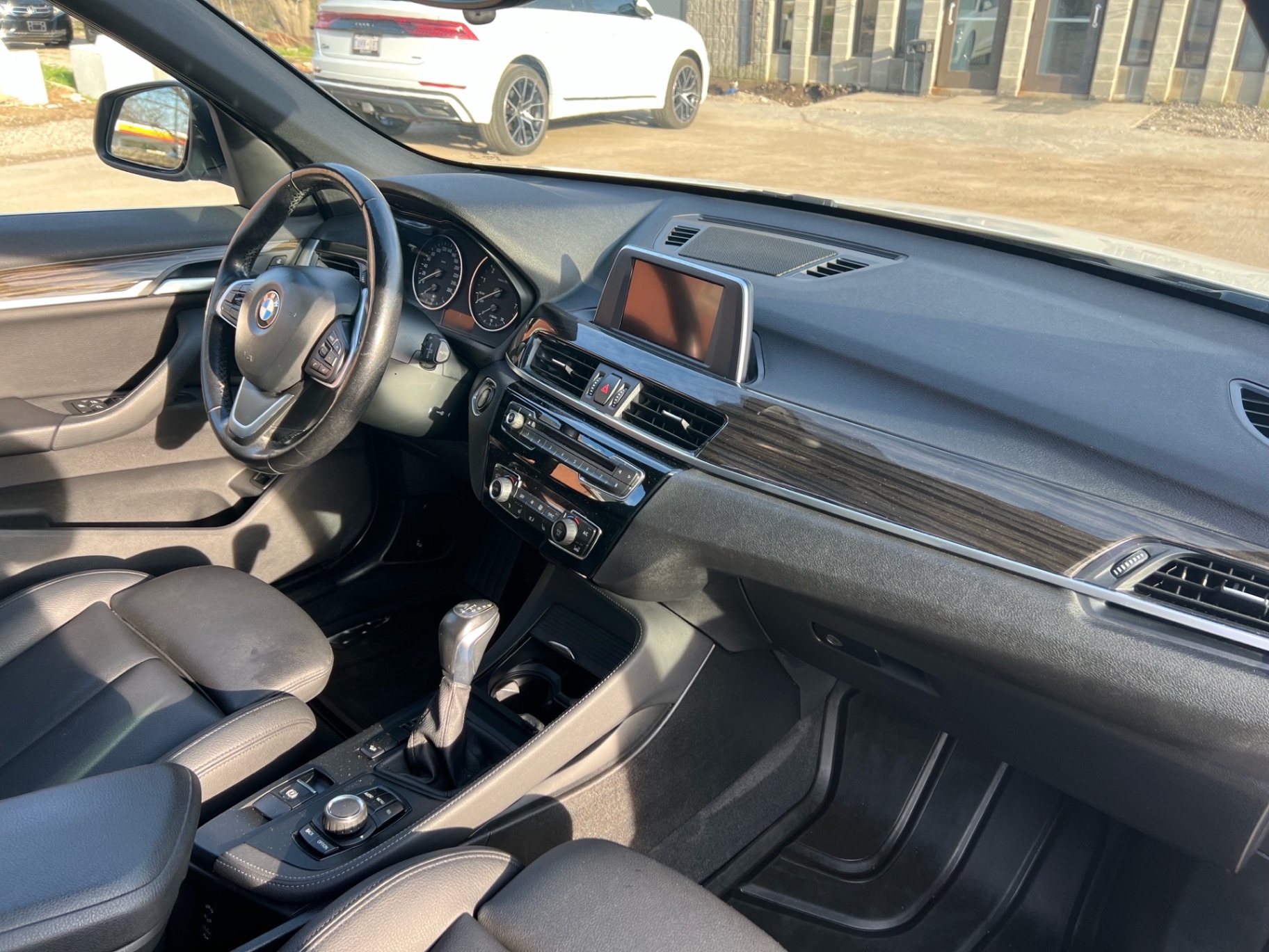 /carage/2017-BMW-X1-9511177392537533.jpg