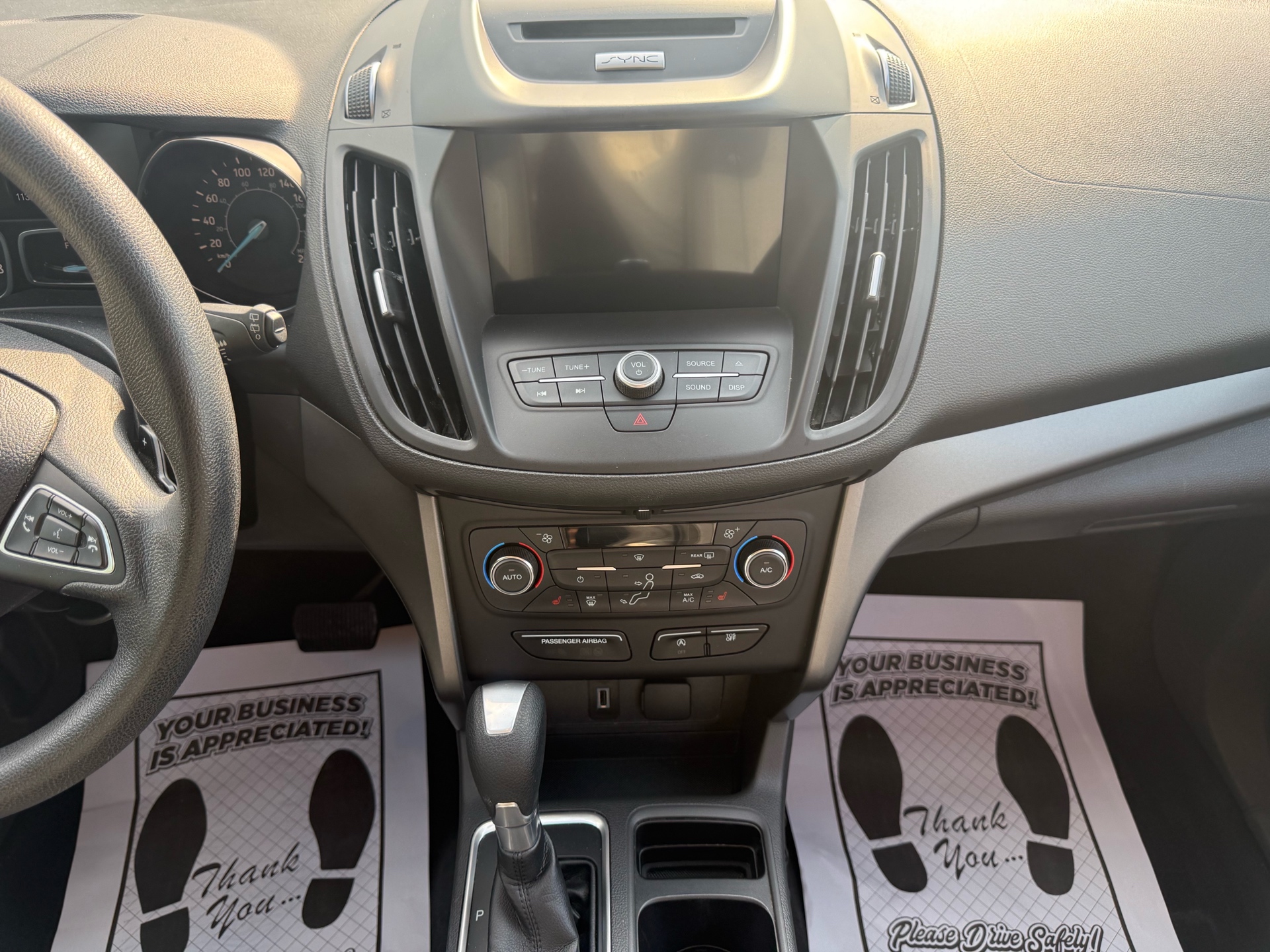 /carage/2017-Ford-Escape-30024190192388756.jpg