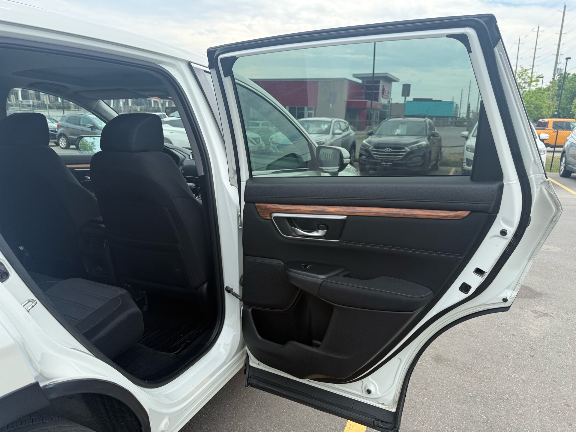 /carage/2017-Honda-CR-V-04051317692361045.jpg