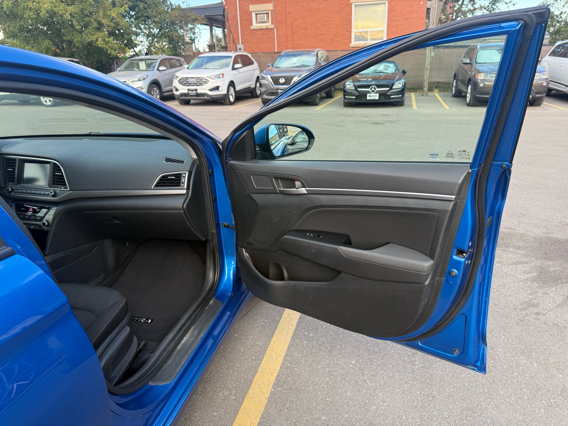 /carage/2017-Hyundai-Elantra-9186081064647849.jpg