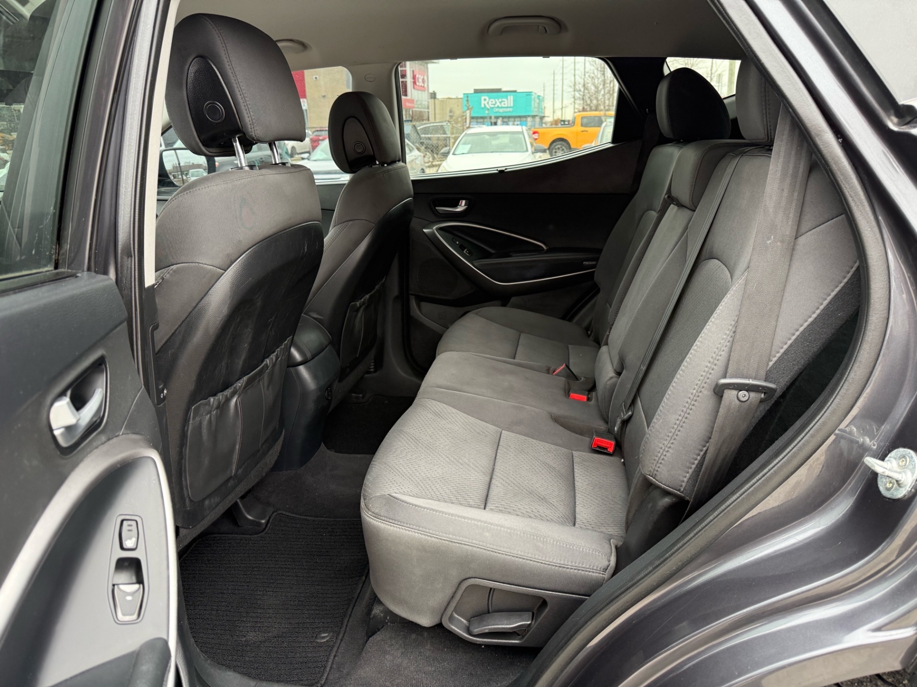 /carage/2017-Hyundai-SantaFe-9255298565427734.jpg