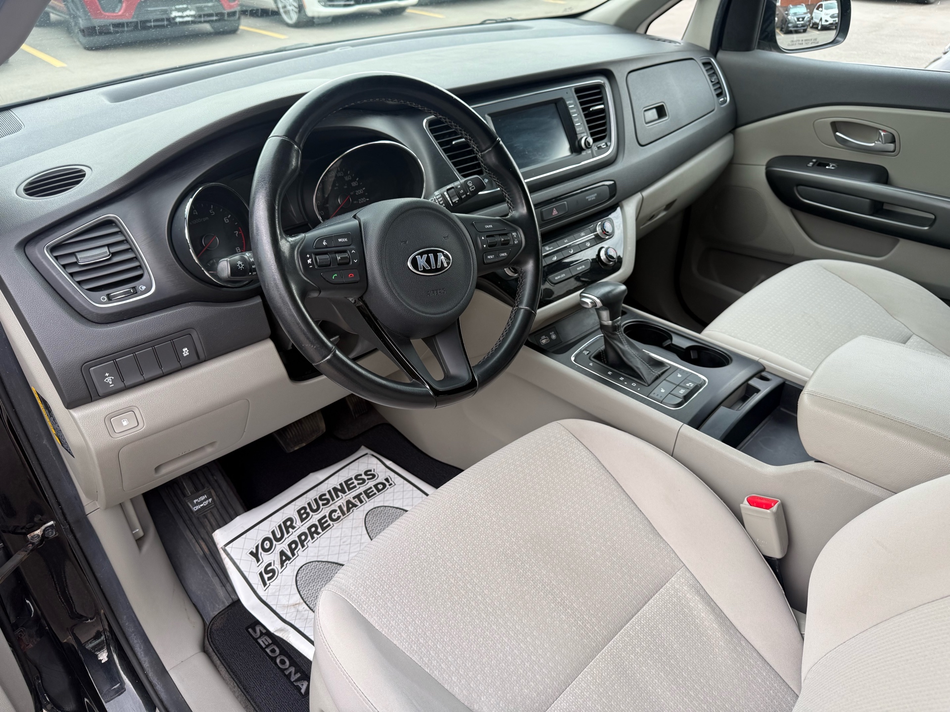 /carage/2017-Kia-Sedona-07732291115307466.jpg