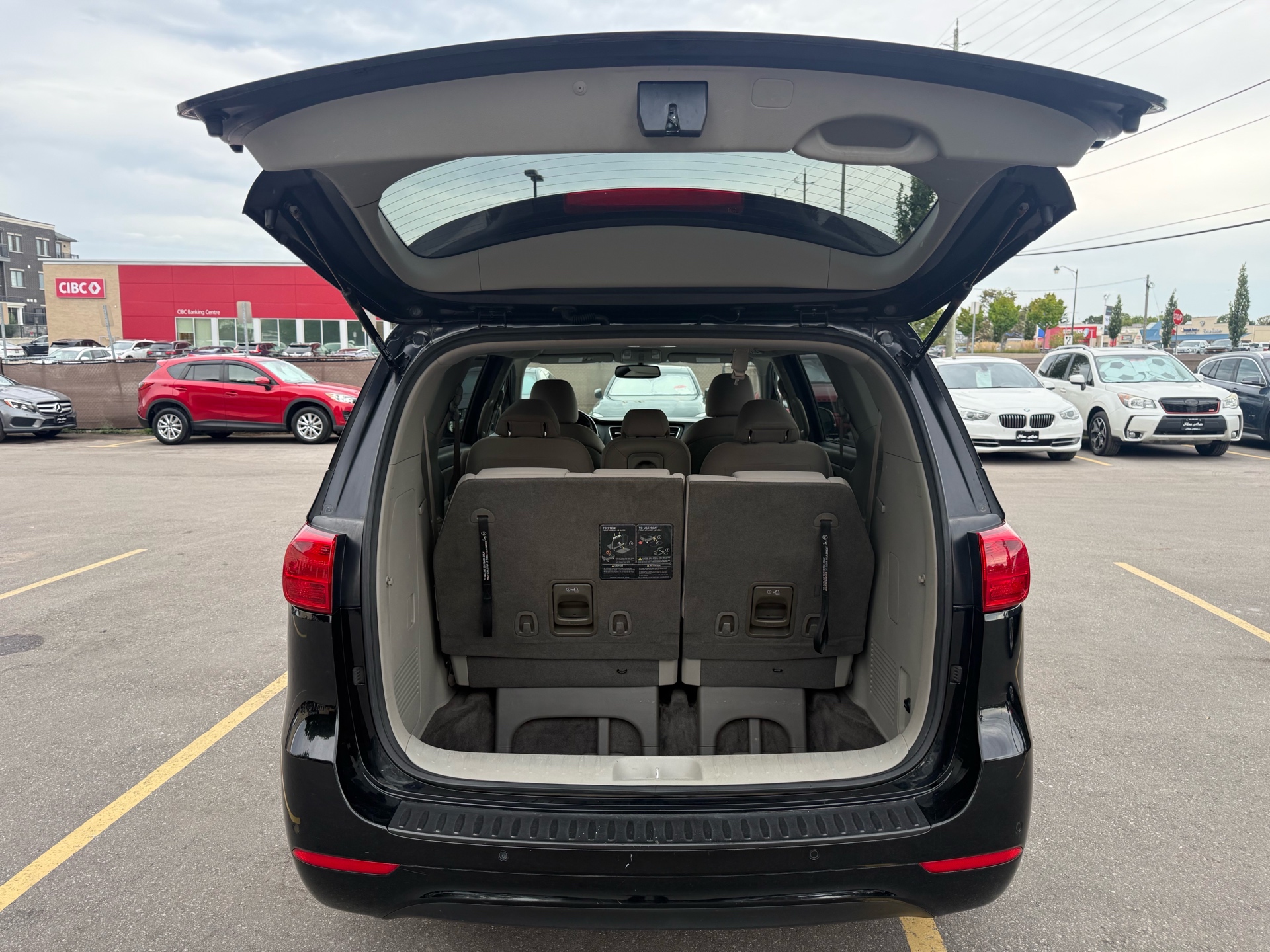 /carage/2017-Kia-Sedona-4778493252924516.jpg