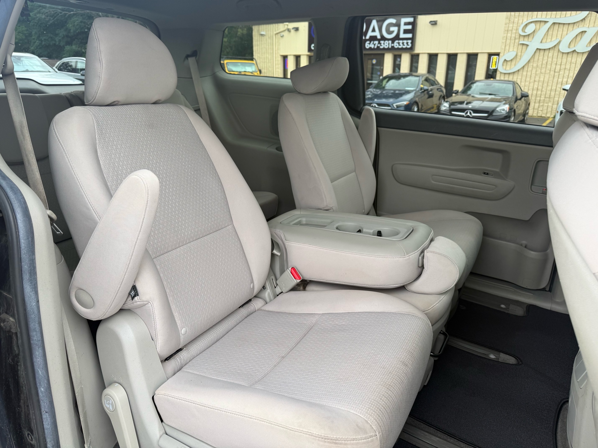 /carage/2017-Kia-Sedona-701899469214238.jpg