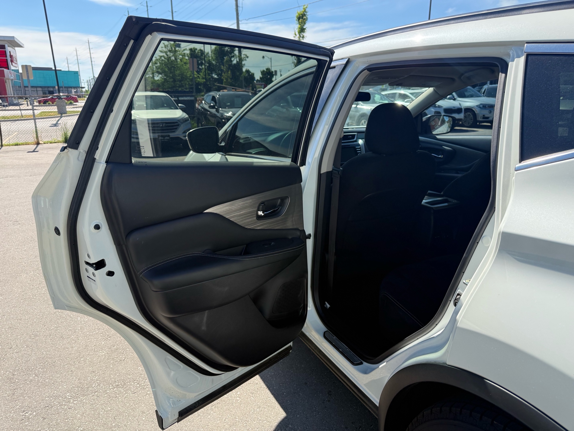 /carage/2017-Nissan-Murano-36105818411859514.jpg
