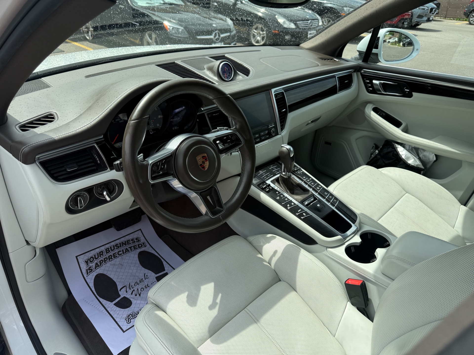 /carage/2017-Porsche-Macan-11691078873210525.jpg