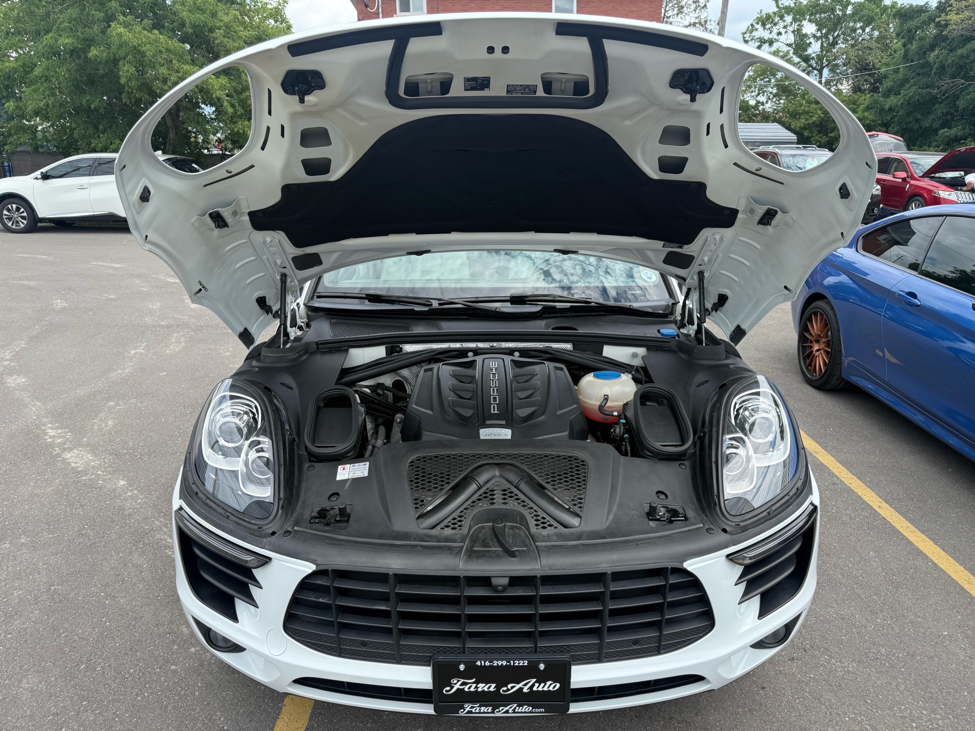 /carage/2017-Porsche-Macan-16067729882642445.jpg