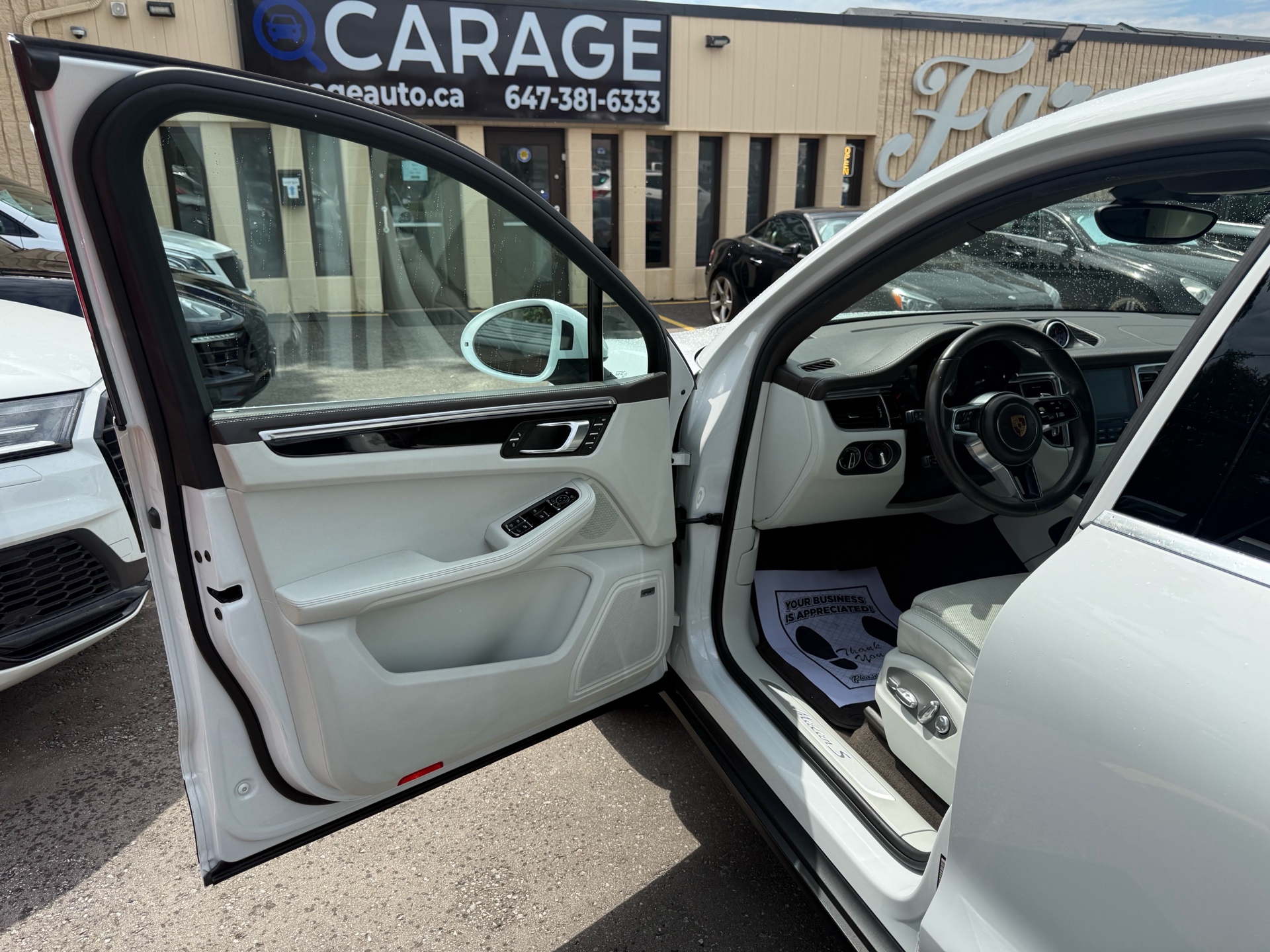 /carage/2017-Porsche-Macan-185853943332708.jpg