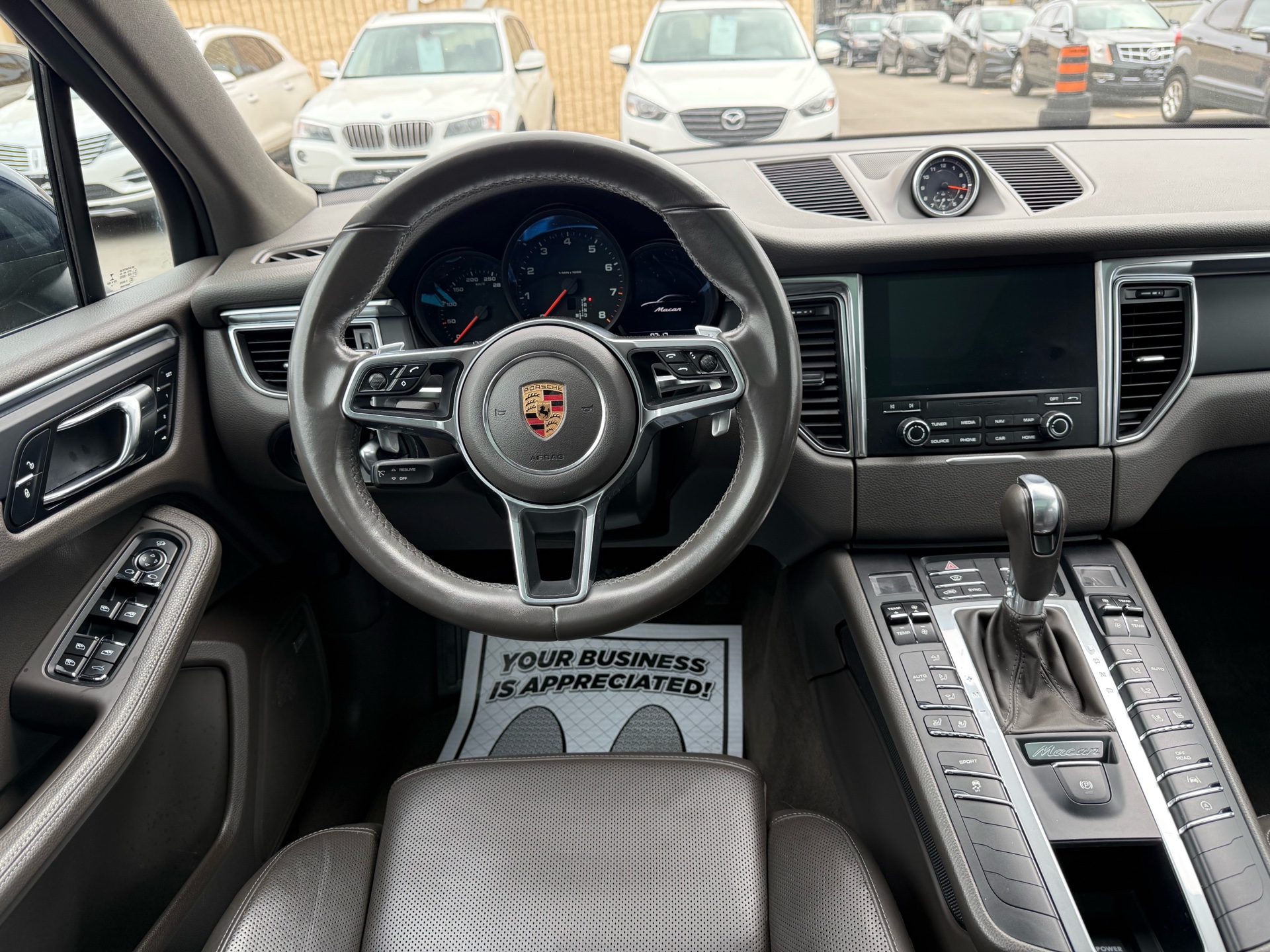 /carage/2017-Porsche-Macan-39168033442579886.jpg