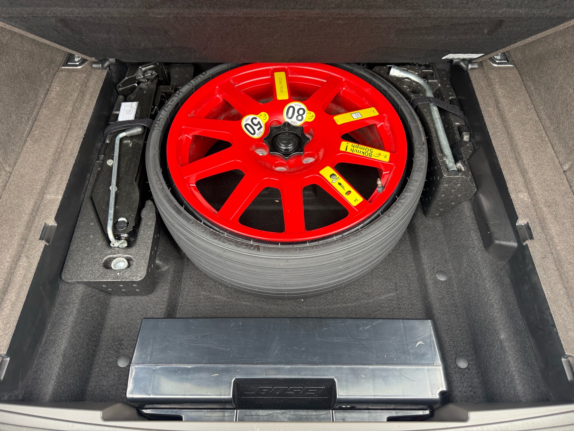 /carage/2017-Porsche-Macan-5511620546350271.jpg