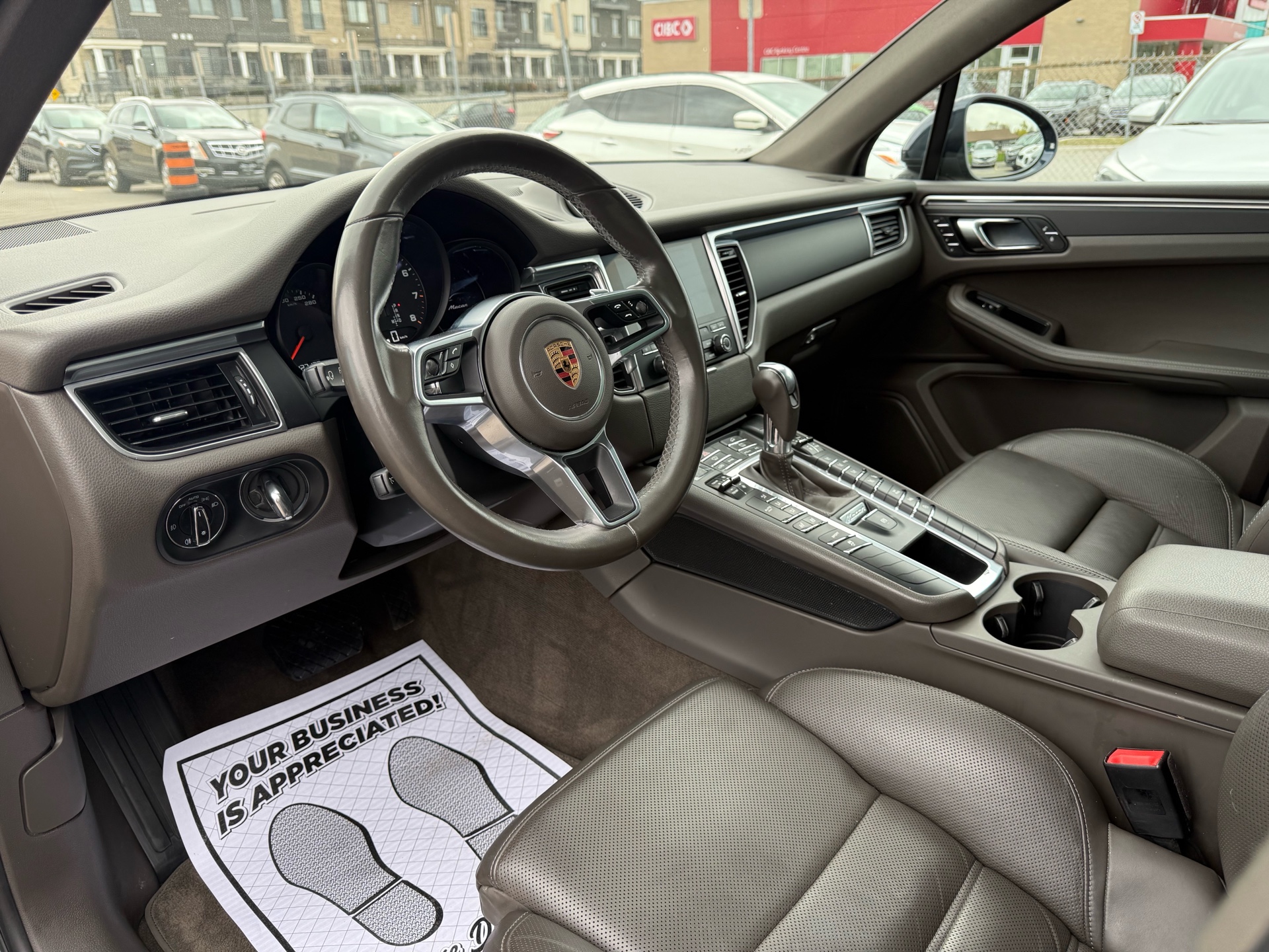 /carage/2017-Porsche-Macan-5972931356494144.jpg