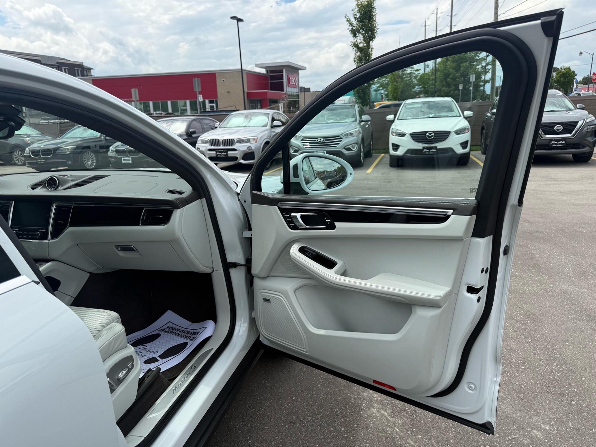 /carage/2017-Porsche-Macan-7740358863538845.jpg