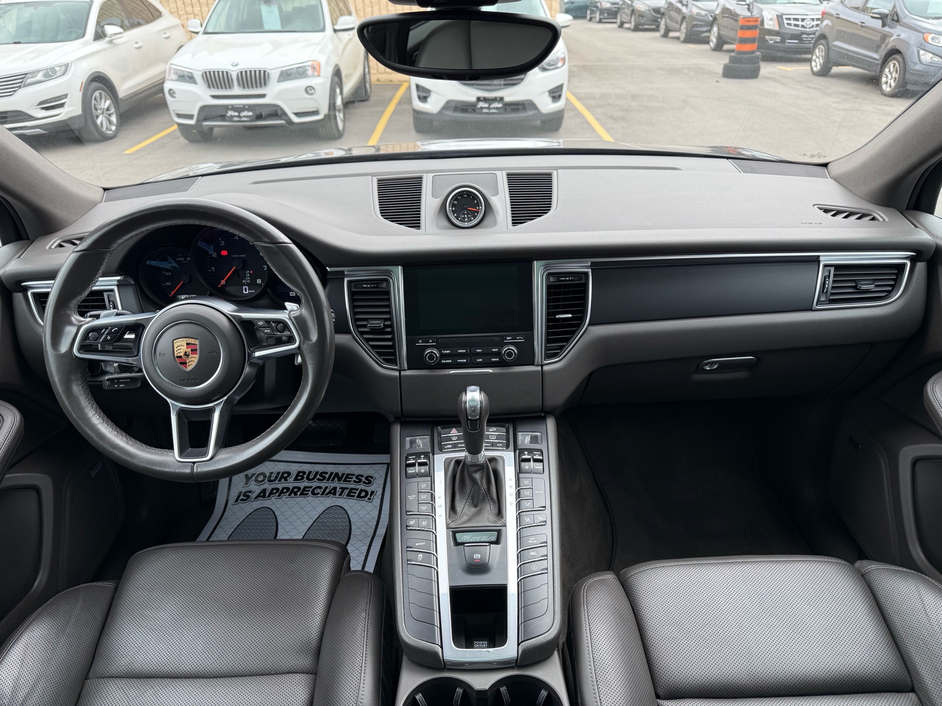 /carage/2017-Porsche-Macan-8111333207519766.jpg