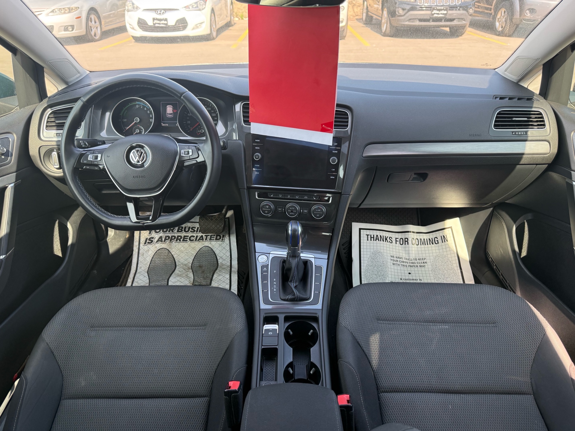 /carage/2017-Volkswagen-E-Golf-011159372193002781.jpg