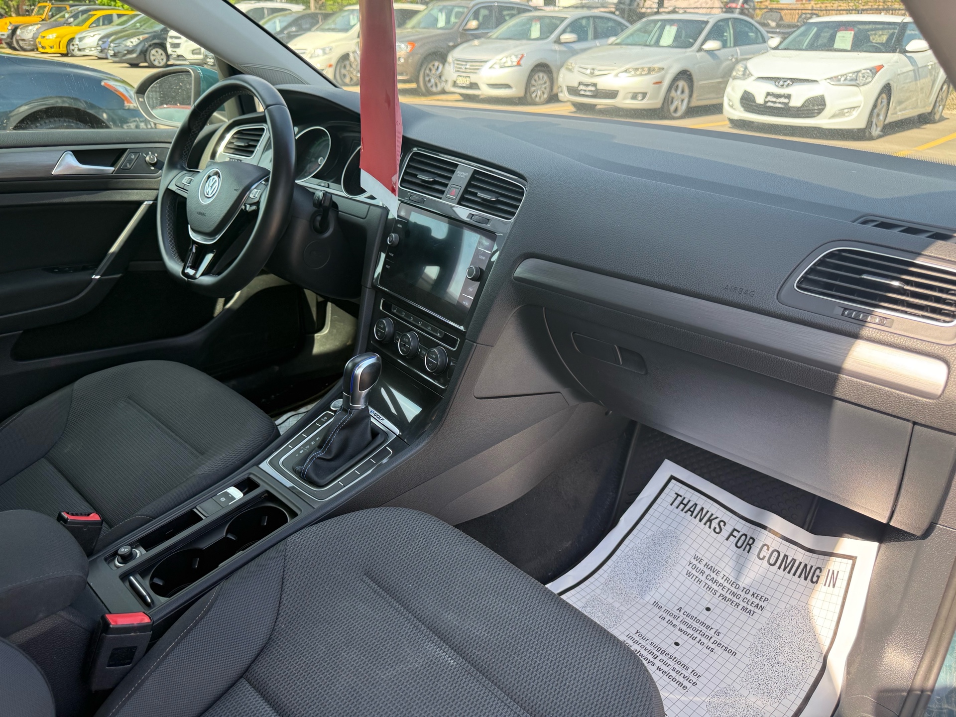 /carage/2017-Volkswagen-E-Golf-1660857591585061.jpg