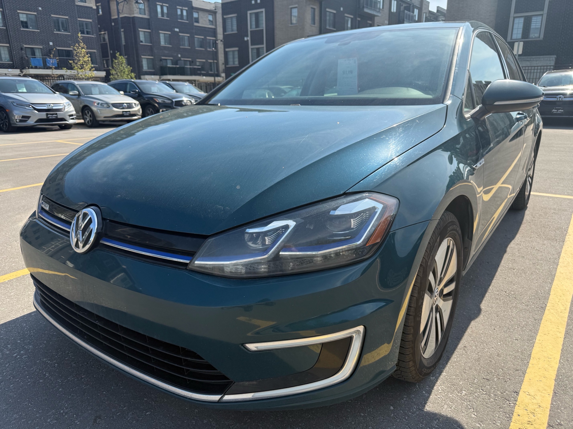 /carage/2017-Volkswagen-E-Golf-2977923487898566.jpg