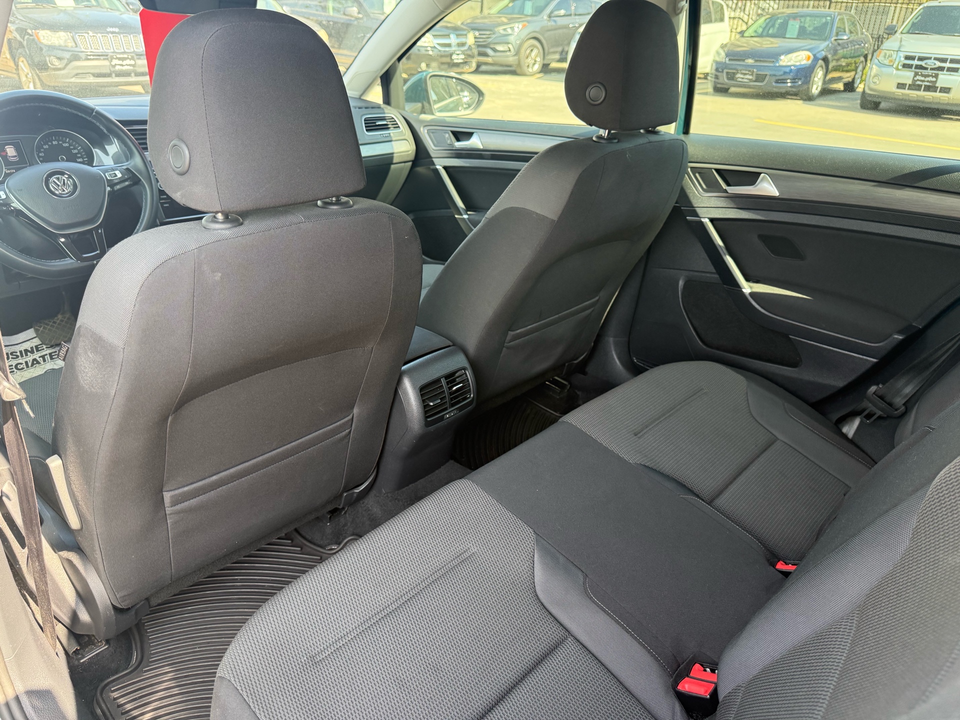/carage/2017-Volkswagen-E-Golf-5459621569316833.jpg
