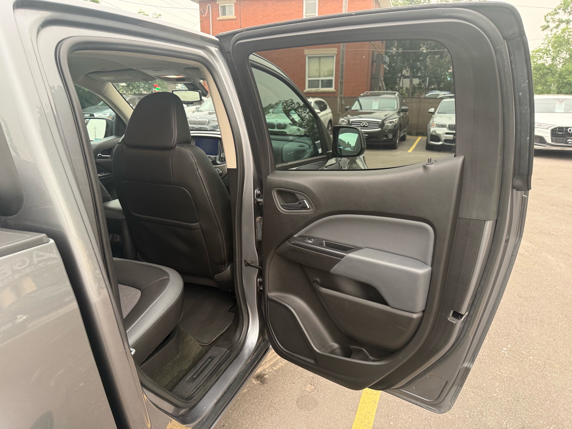 /carage/2018-Chevrolet-Colorado-08532348180190841.jpg