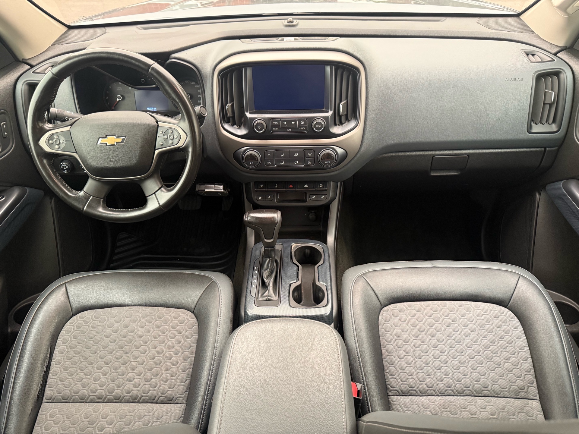/carage/2018-Chevrolet-Colorado-2432250282269759.jpg