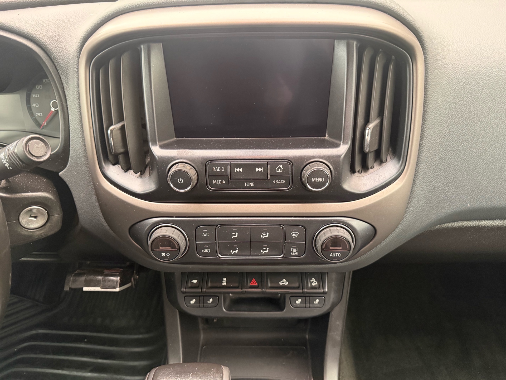 /carage/2018-Chevrolet-Colorado-5715990612871189.jpg