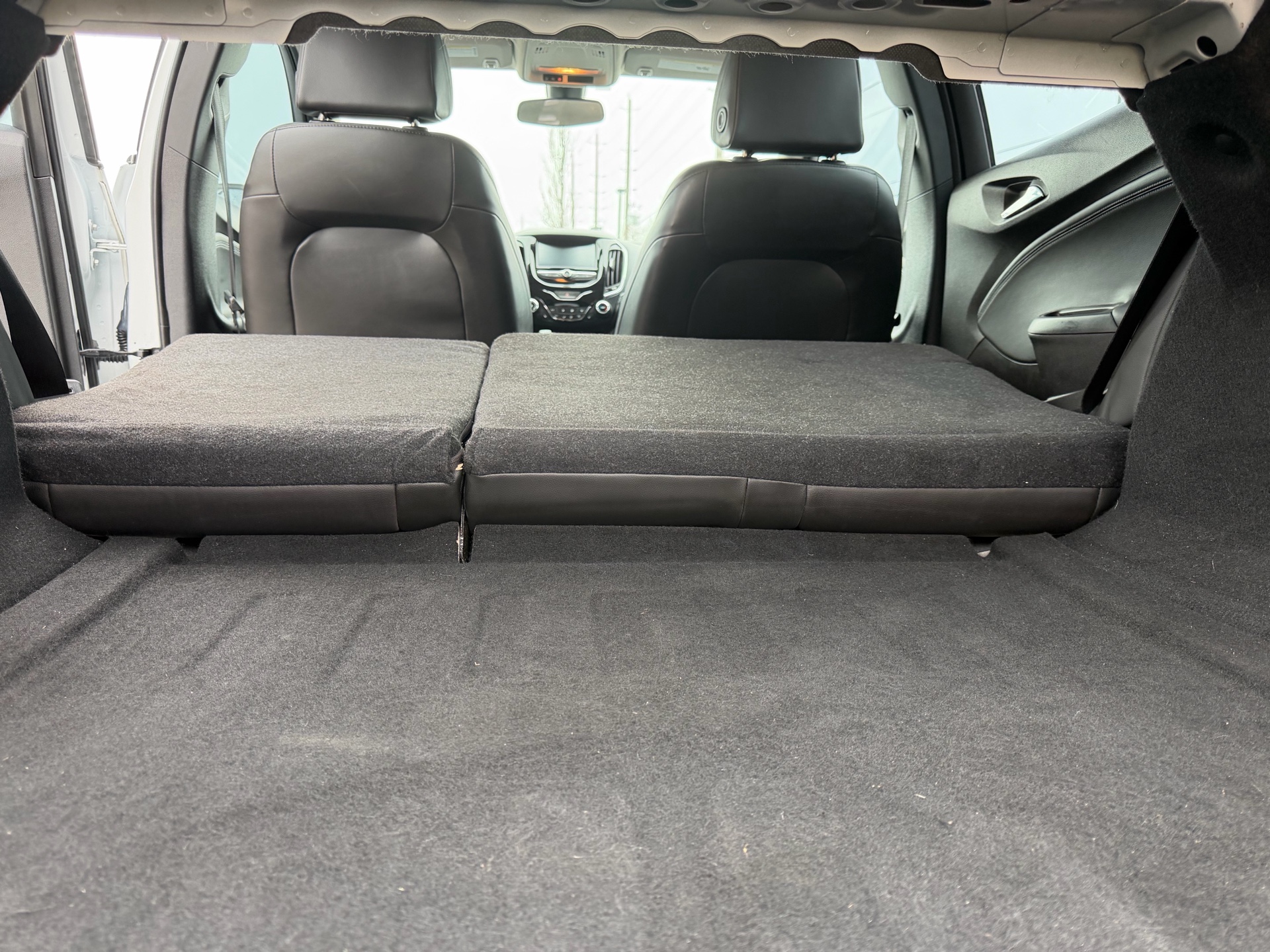 /carage/2018-Chevrolet-Cruze-14828674356375804.jpg