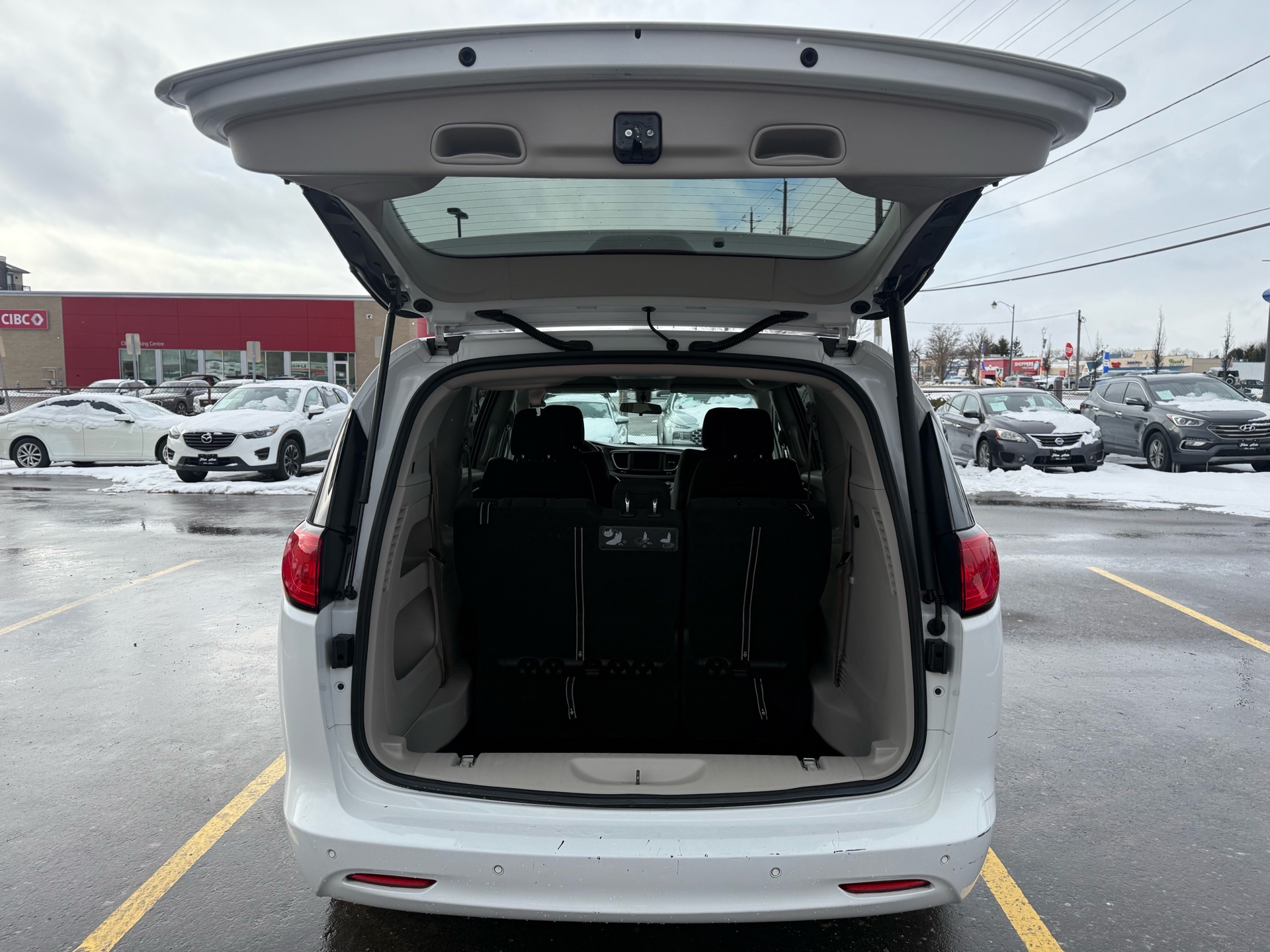/carage/2018-Chrysler-Pacifica-20606303051640507.jpg