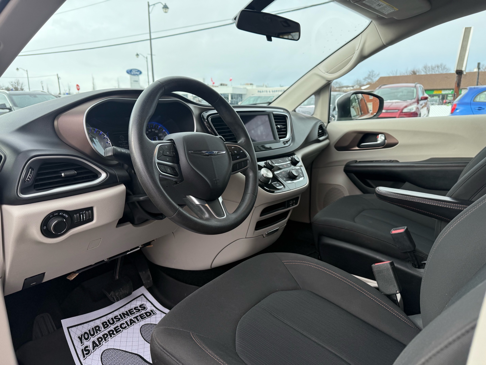 /carage/2018-Chrysler-Pacifica-2767436774269525.jpg