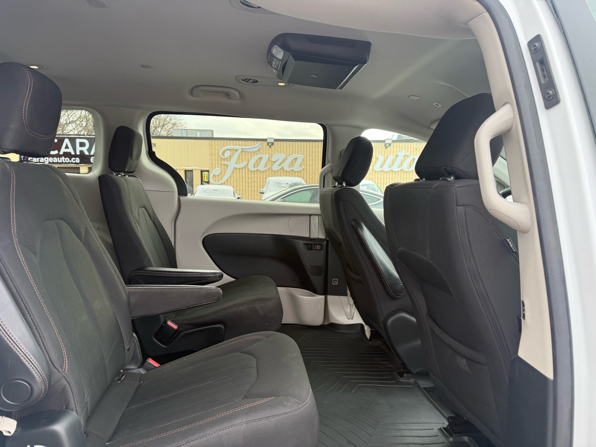 /carage/2018-Chrysler-Pacifica-7482331860262219.jpg