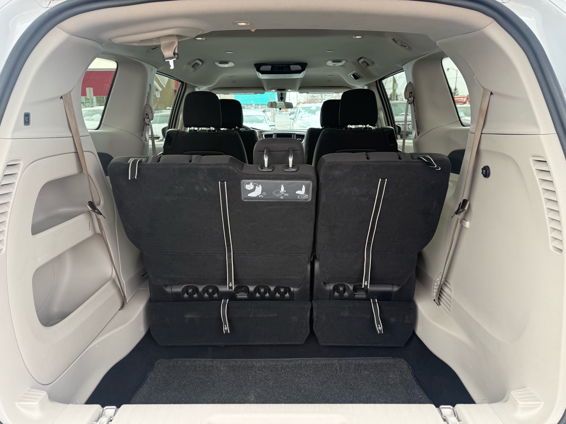 /carage/2018-Chrysler-Pacifica-7781925665101026.jpg