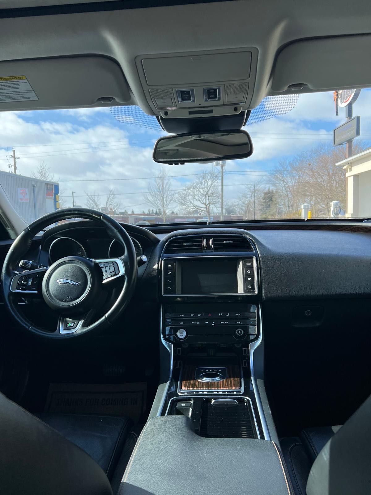 /carage/2018-Jaguar-XE-29940169522863647.jpg