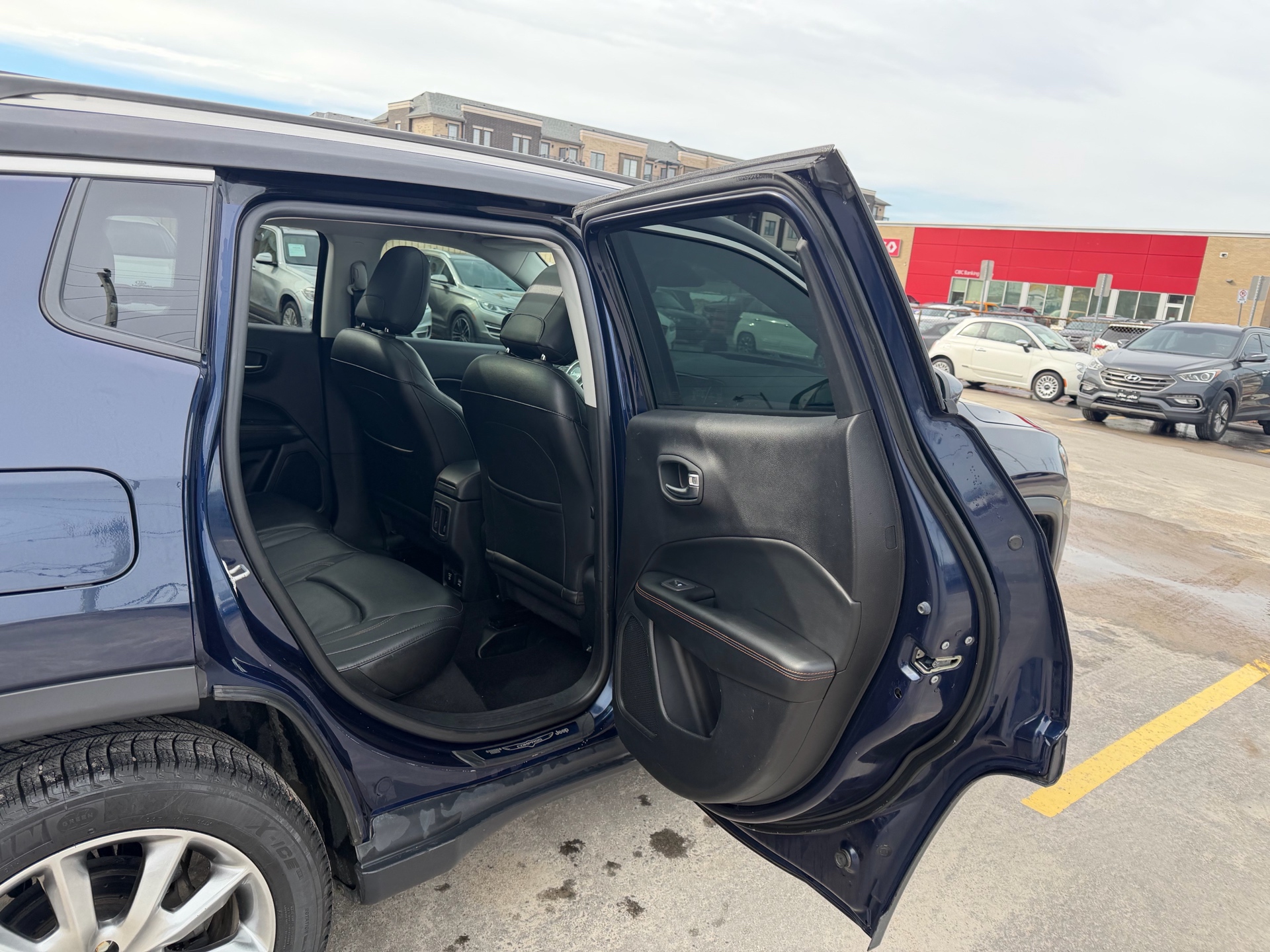 /carage/2018-Jeep-Compass-2635928830033383.jpg
