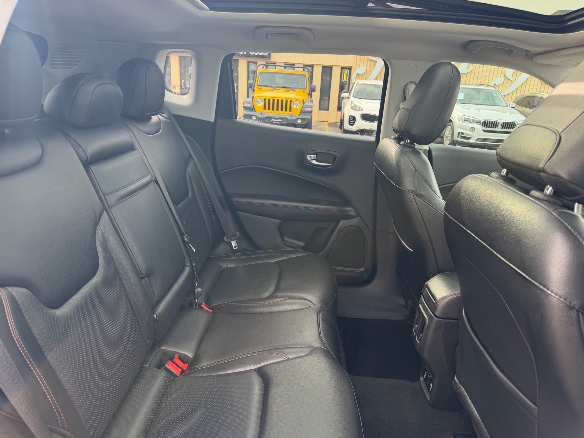 /carage/2018-Jeep-Compass-5362739453841663.jpg