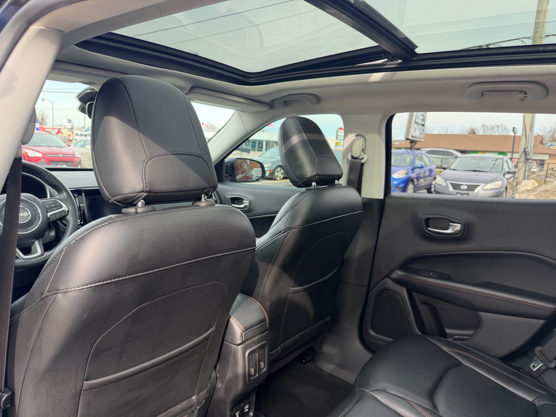 /carage/2018-Jeep-Compass-6487200075335313.jpg